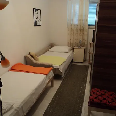 Apartment Licka 25
